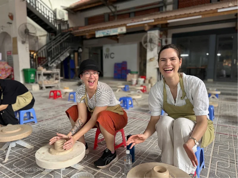 Hanoi Jeep Tour – Bat Trang Pottery Village