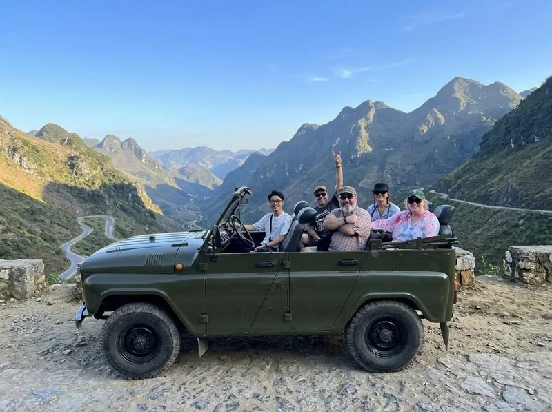 Sapa Full-Day Jeep Tour: Villages, O Quy Ho Pass & Glass Bridge